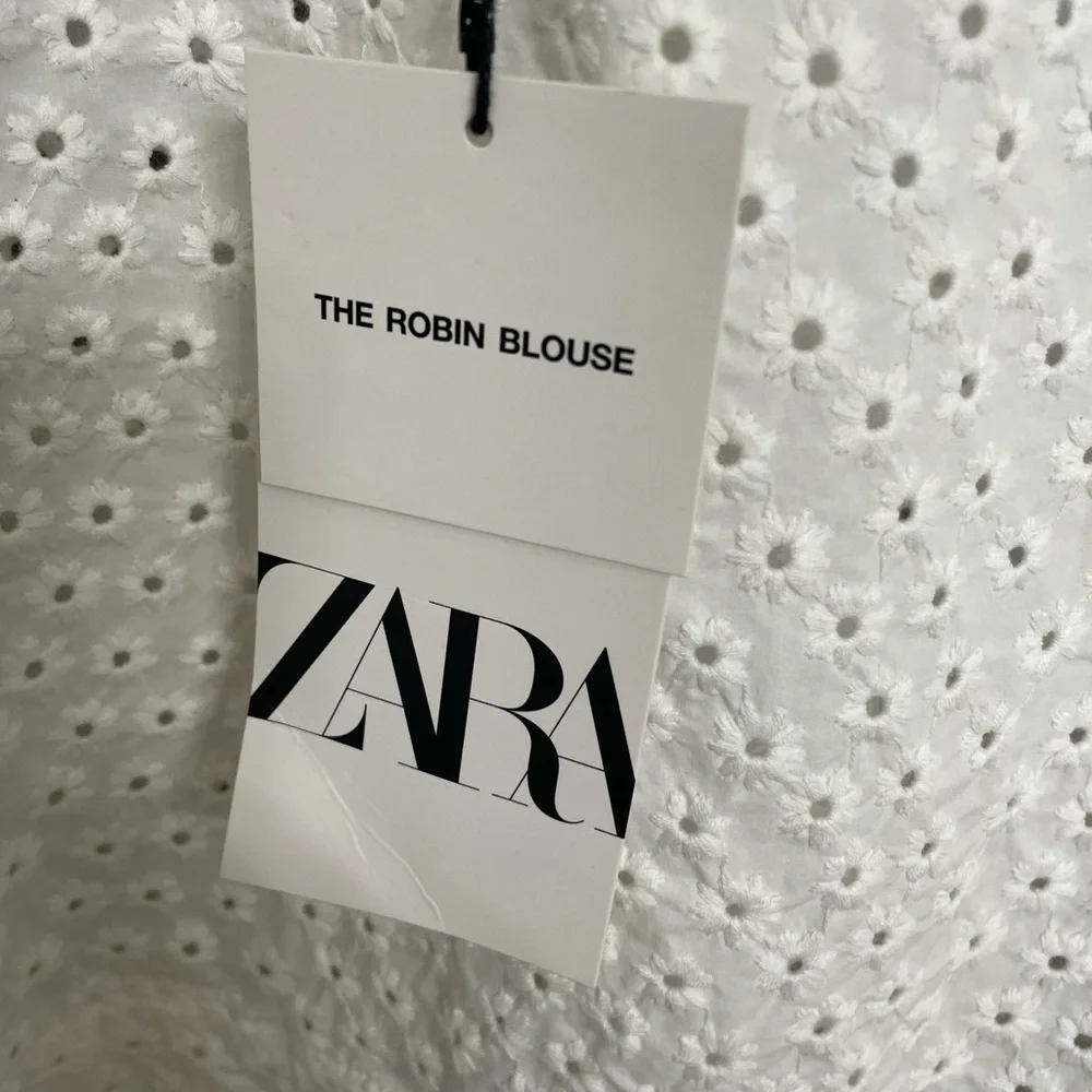 NWT Zara the Robin Blouse- White Eyelet Puff Sleeve L
